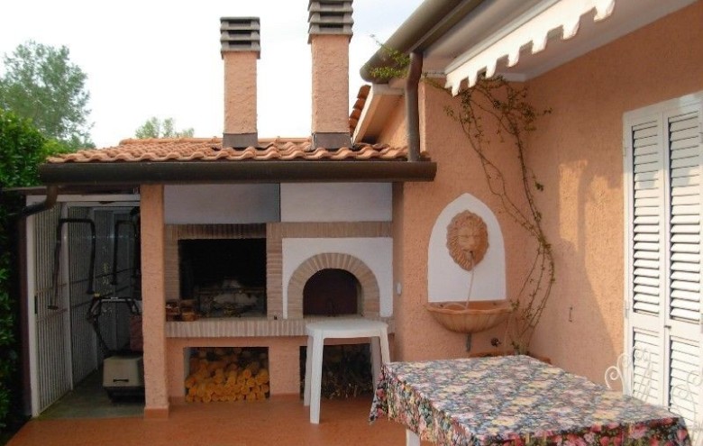 Villa singola in affitto a Pietrasanta