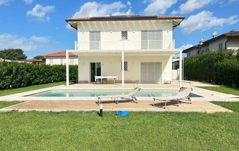 Villa singola in vendita a Pietrasanta