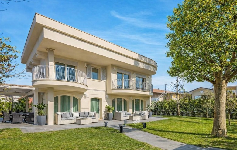 Villa singola in vendita a Forte dei Marmi