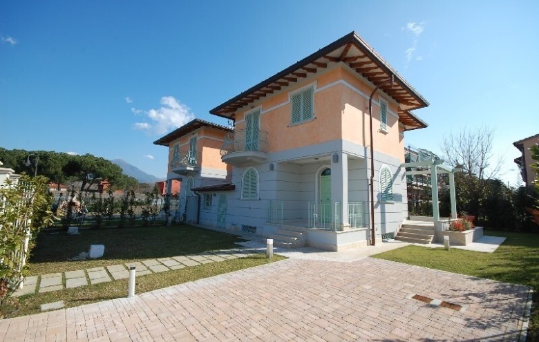Villa singola in vendita a Pietrasanta