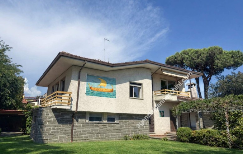 Villa singola in vendita a Forte dei Marmi