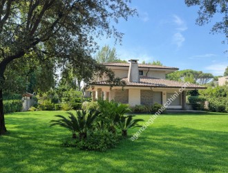 Villa singola in vendita a Roma Imperiale