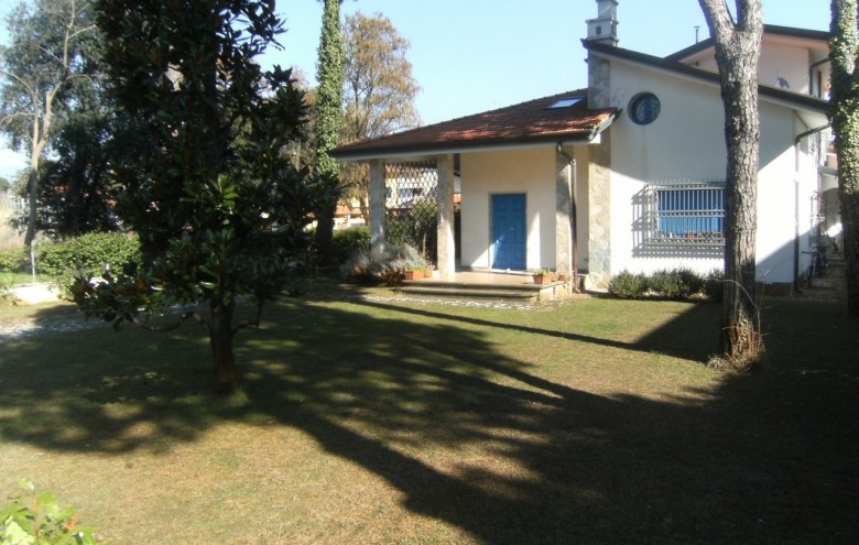 Villa singola in affitto a Camaiore