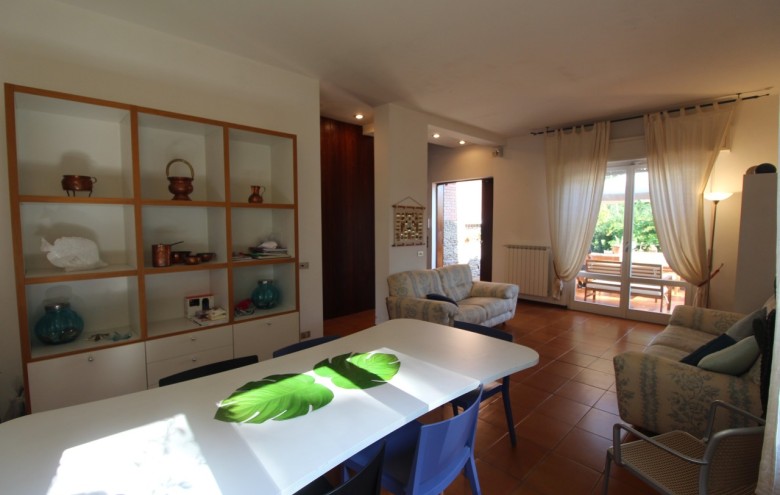 Villa singola in affitto a Pietrasanta