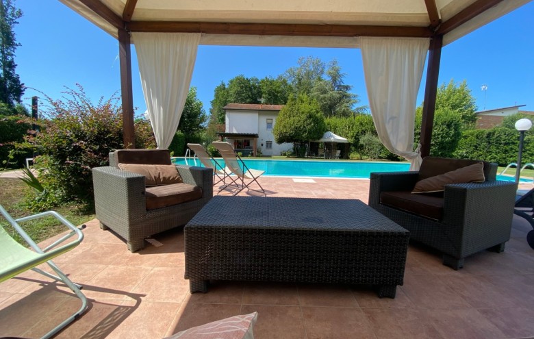 Villa singola in affitto a Pietrasanta