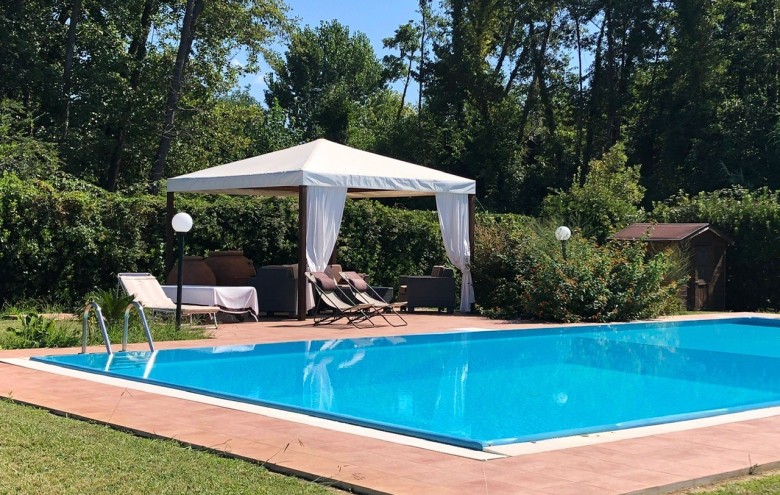Villa singola in affitto a Pietrasanta