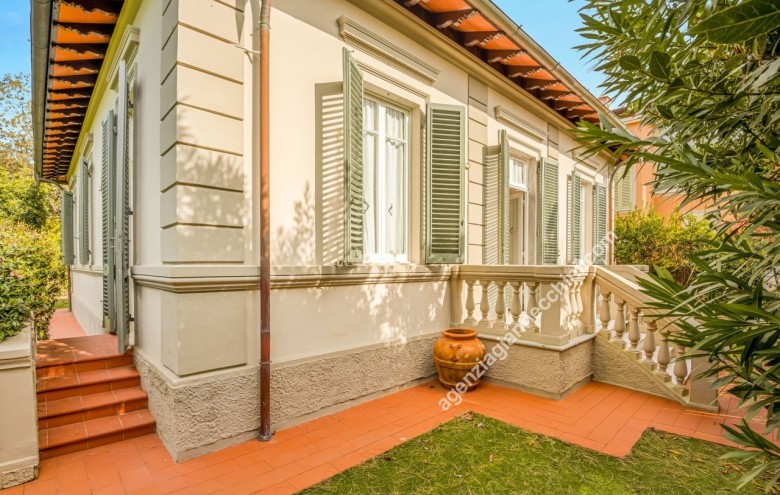 Villa singola in vendita a Forte dei Marmi