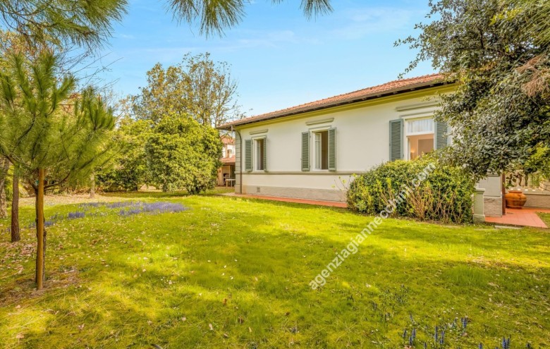 Villa singola in vendita a Forte dei Marmi