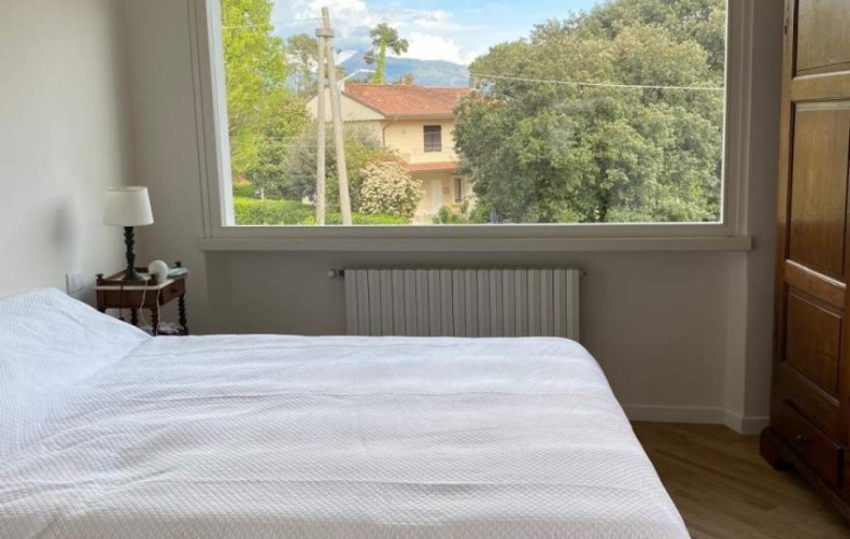 Bifamiliare in affitto a Pietrasanta