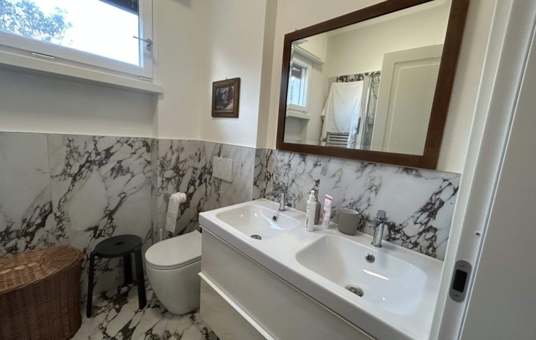 Bifamiliare in affitto a Pietrasanta