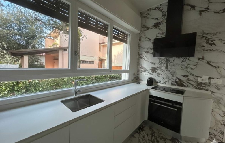 Bifamiliare in affitto a Pietrasanta