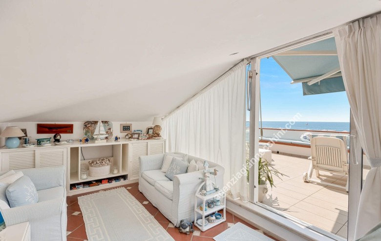 Appartamento in vendita a Viareggio