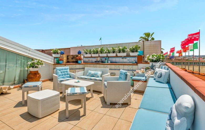 Appartamento in vendita a Viareggio