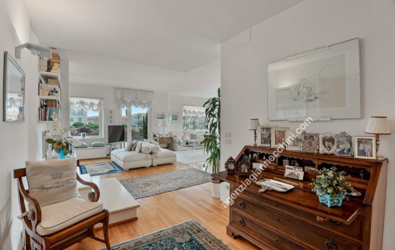 Appartamento in vendita a Viareggio