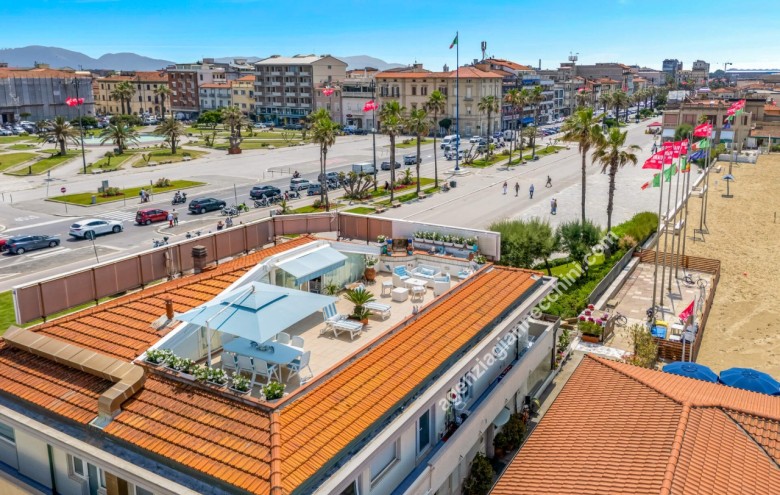Appartamento in vendita a Viareggio