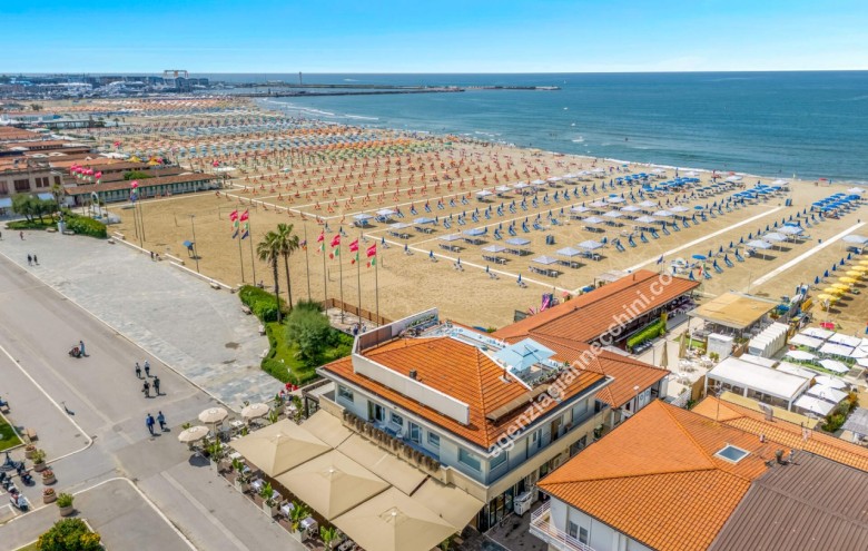 Appartamento in vendita a Viareggio