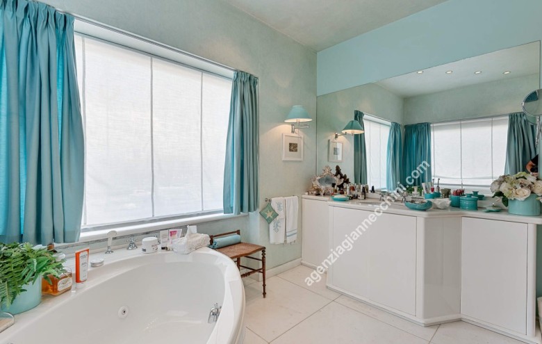 Appartamento in vendita a Viareggio