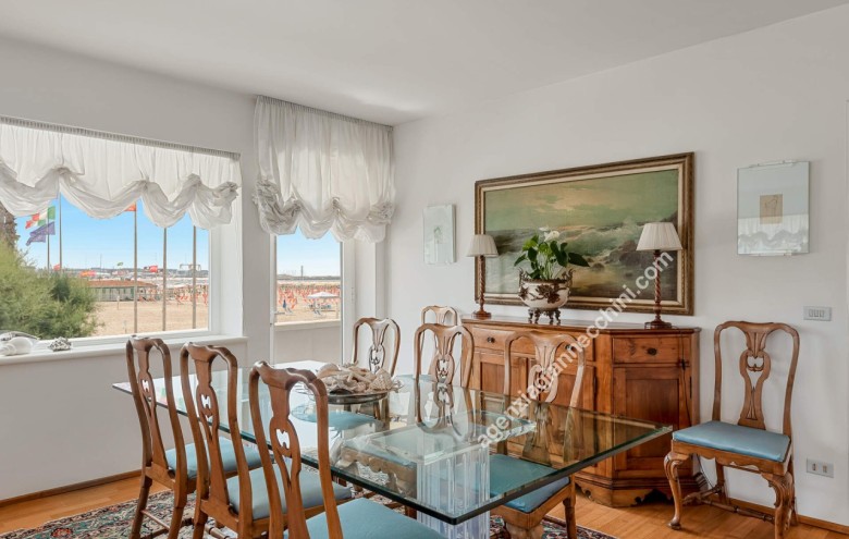 Appartamento in vendita a Viareggio