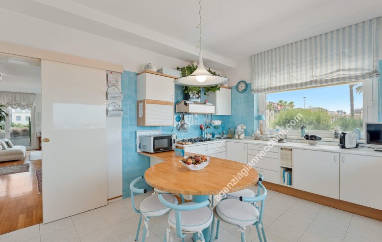 Appartamento in vendita a Viareggio