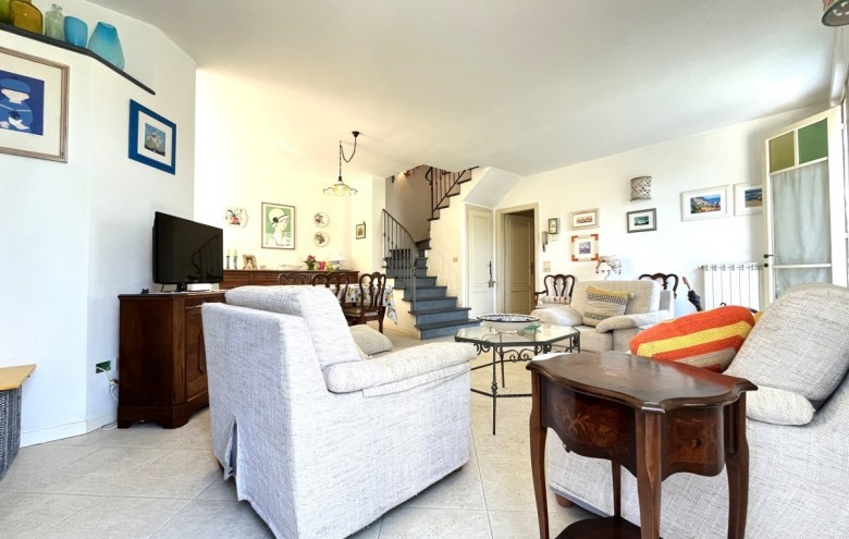 Bifamiliare in vendita a Pietrasanta