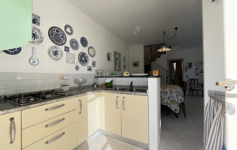 Bifamiliare in vendita a Pietrasanta