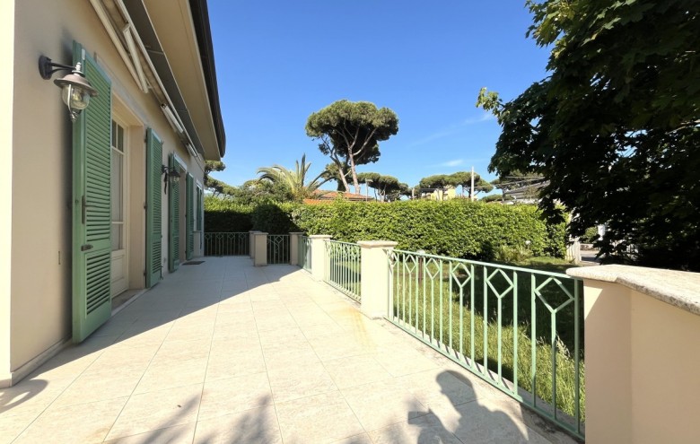 Bifamiliare in vendita a Pietrasanta