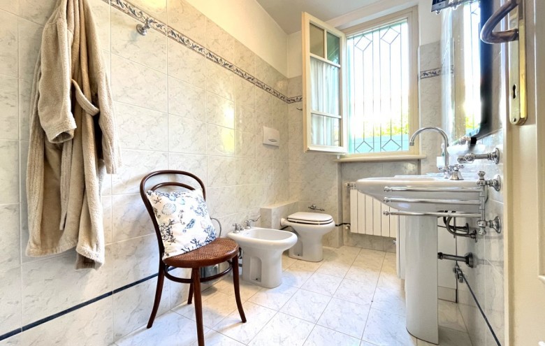 Bifamiliare in vendita a Pietrasanta