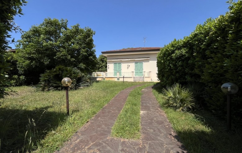 Bifamiliare in vendita a Pietrasanta