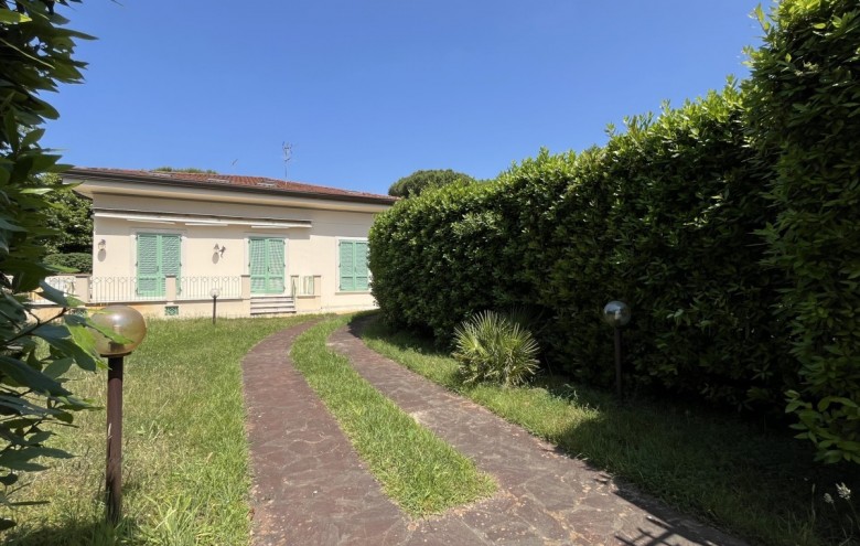 Bifamiliare in vendita a Pietrasanta