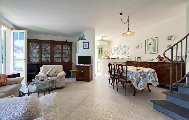 Bifamiliare in vendita a Pietrasanta