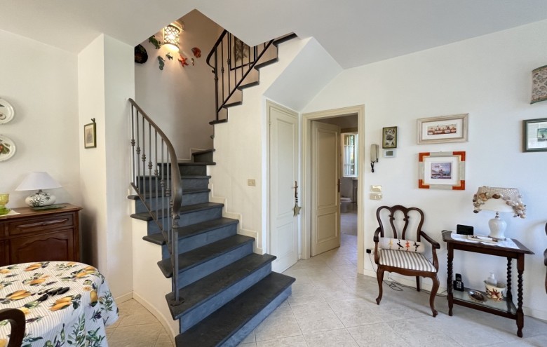 Bifamiliare in vendita a Pietrasanta