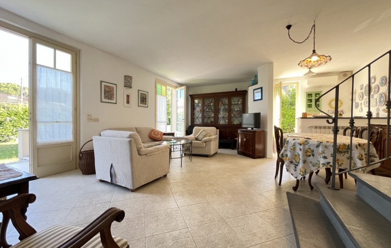 Bifamiliare in vendita a Pietrasanta