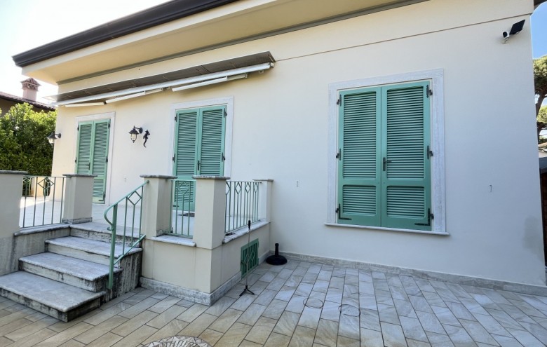 Bifamiliare in vendita a Pietrasanta