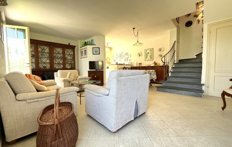 Bifamiliare in vendita a Pietrasanta