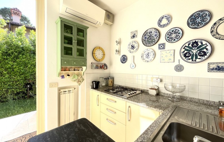 Bifamiliare in vendita a Pietrasanta