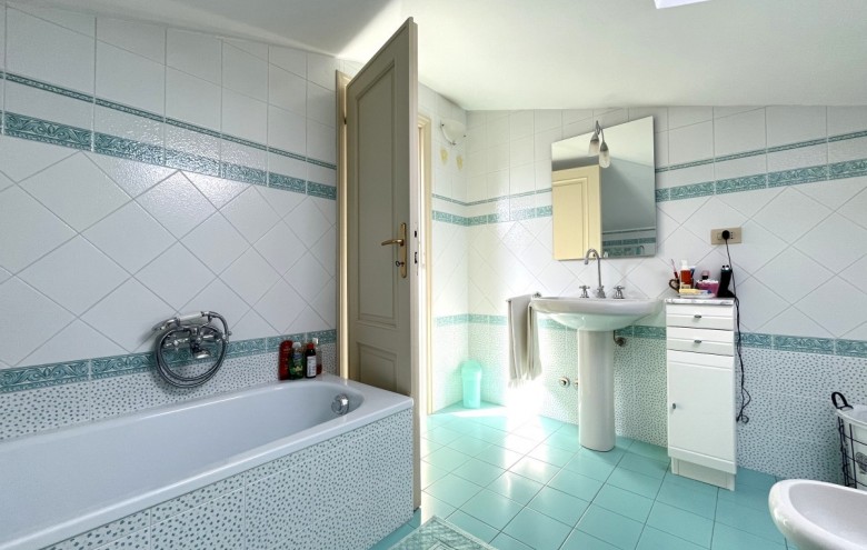 Bifamiliare in vendita a Pietrasanta