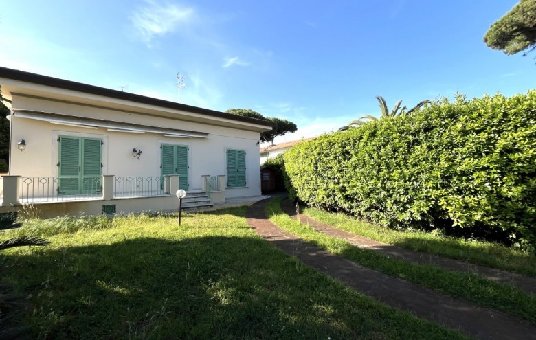 Bifamiliare in vendita a Pietrasanta