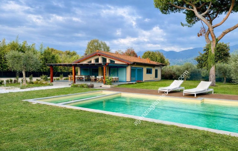 Villa singola in vendita a Pietrasanta