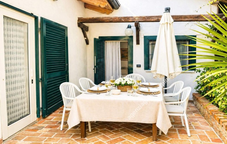 Villa singola in vendita a Pietrasanta