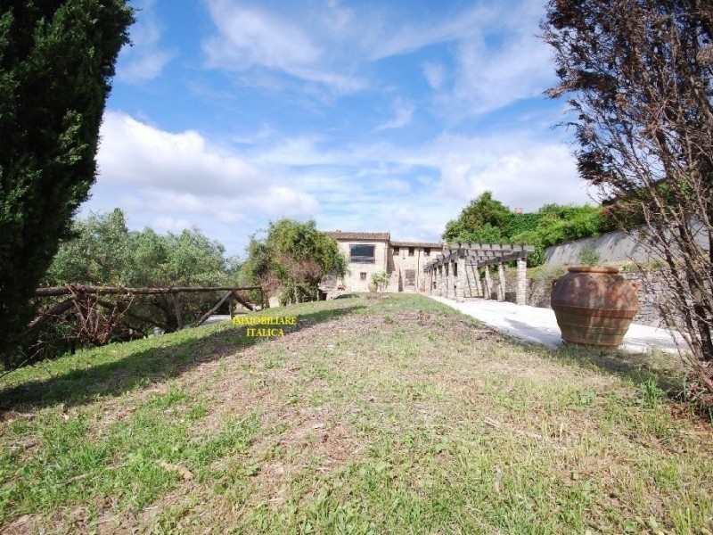 Rustico in vendita a Massarosa