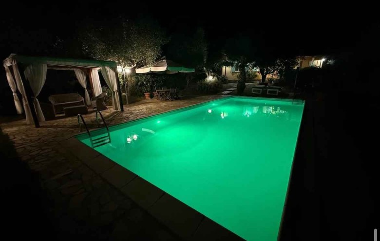 Villa singola in affitto a Camaiore