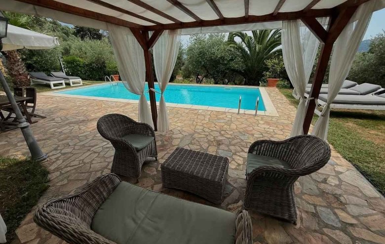 Villa singola in affitto a Camaiore