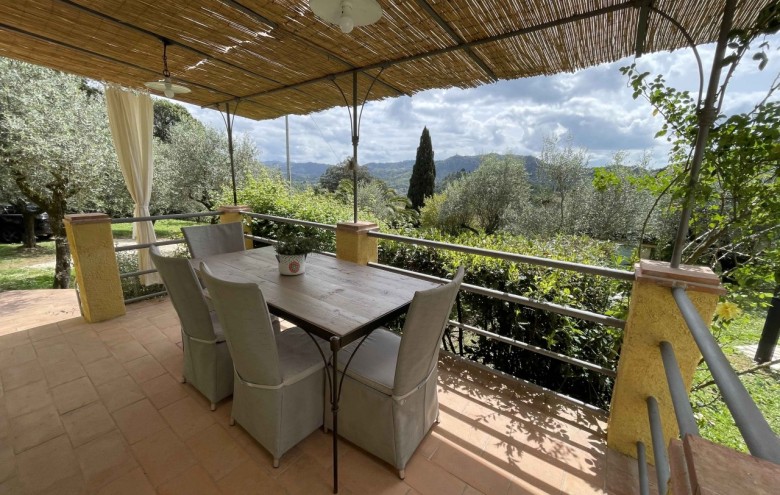 Villa singola in affitto a Camaiore