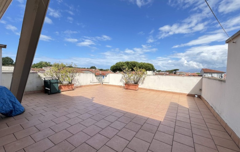Appartamento in vendita a Viareggio