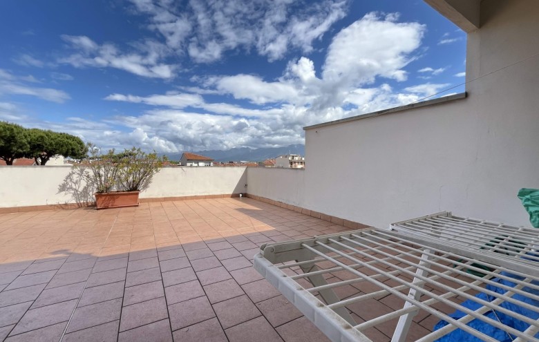 Appartamento in vendita a Viareggio