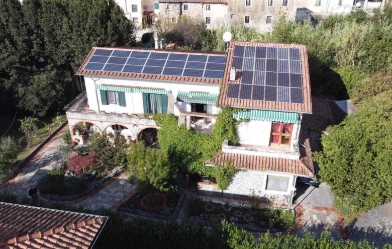 Villa singola in vendita a Carrara