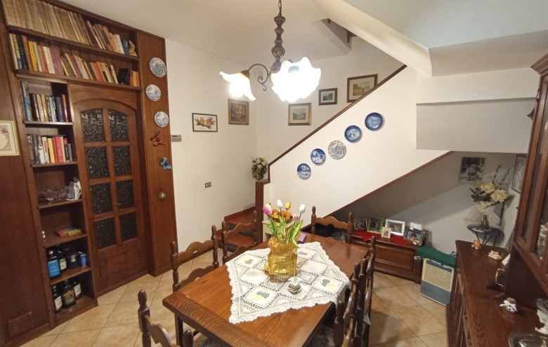 Villetta a schiera in vendita a Massa