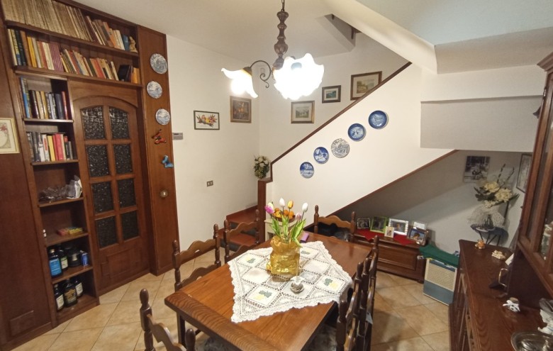 Villetta a schiera in vendita a Massa