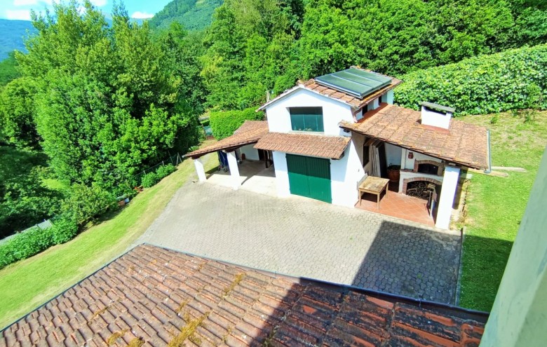 Villa singola in vendita a Camaiore