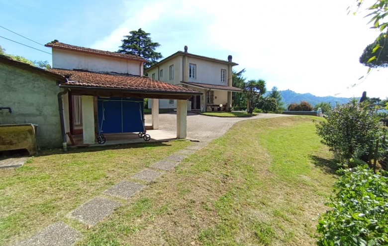 Villa singola in vendita a Camaiore